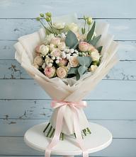Букет цветов из:  Розы и Лизиантусы в Старой Калитве