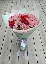 Букет цветов из:  Альстромерии в Старой Калитве