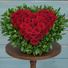 Цветочная композиция из Розы в виде сердца в Старой Калитве