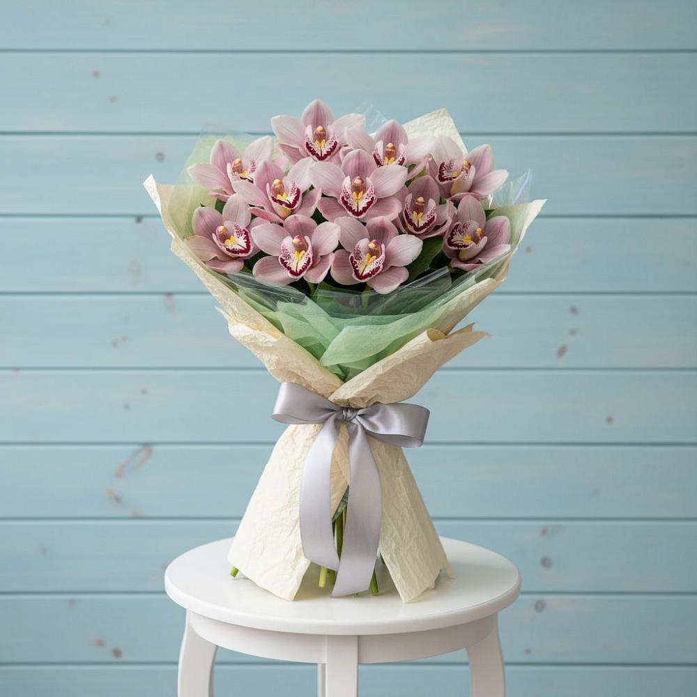 Букет цветов из: Орхидеи и Розы в Старой Калитве