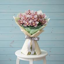 Букет цветов из:  Орхидеи и Розы в Старой Калитве