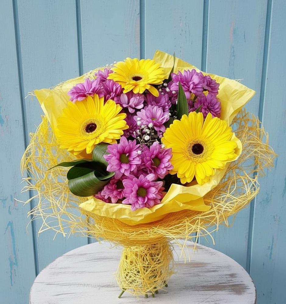 Букет цветов из: Хризантемы и Герберы в Старой Калитве