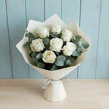 Букет Белые розы в Эвкалипте в Старой Калитве