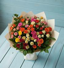 Букет Микс из разноцветных кустовых роз в Старой Калитве