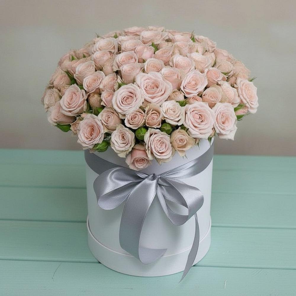 Цветочная композиция из Розы в шляпной коробке в Старой Калитве